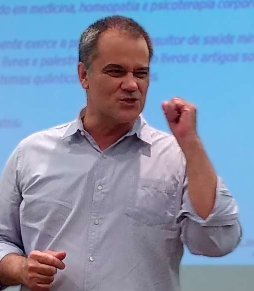 Dr. Osvaldo Coimbra Cristais de Oz